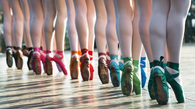 Bailarinas de puntillas: ¿es malo para sus pies?
