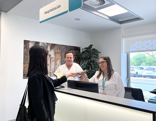 El Hospital Quirónsalud Córdoba celebra el Día del Libro con sus pacientes para promover los beneficios de la lectura en la salud El Hospital Quirónsalud Córdoba celebra el Día del Libro con sus pacientes para promover los beneficios de la lectura en la salud